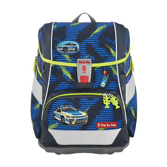 Das Step by Step 2IN1 PLUS Schulranzen-Set "Police Car Cody" (6-teilig) hat ein blau-schwarzes Design mit Neon-Highlights, Polizeiauto-Motiven und ist höhenverstellbar für eine kindgerechte Anpassung an das Wachstum Ihres Kindes.