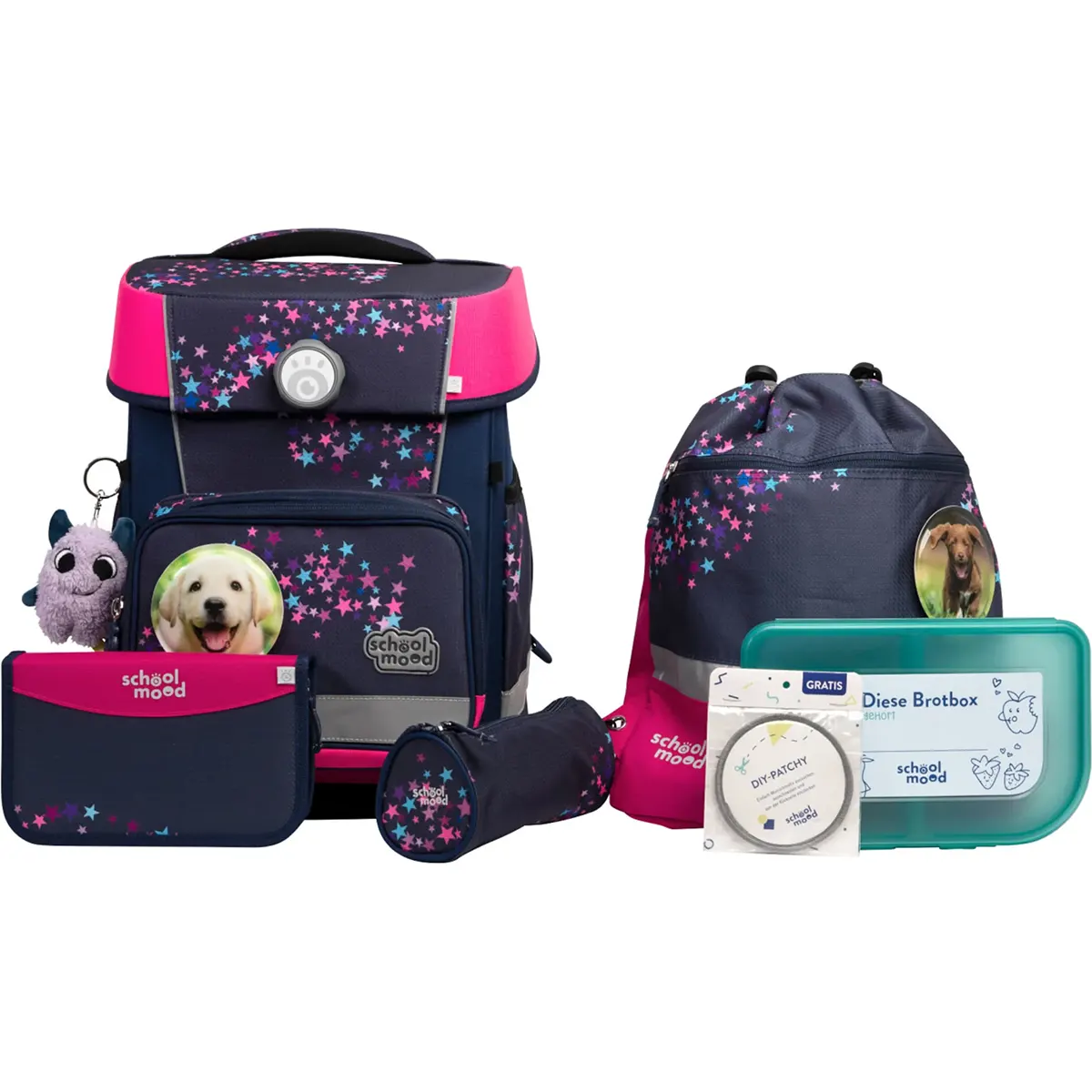Das School-Mood Champion Pro Schulranzen-Set 7-teilig "Leni" zeichnet sich durch marineblaue und rosafarbene Farben, Sternenmuster, Hundebilder, passendes Zubehör und eine Champion Pro Brotdose aus - perfekt für die Grundschule.