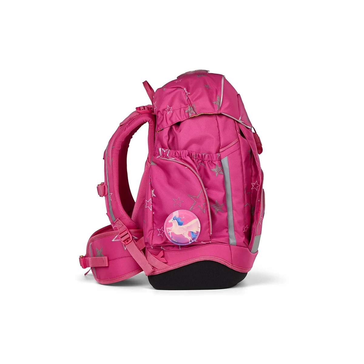 Der Satch Ergobag Maxi Schulrucksack-Set 6tlg SternzauBär ist ein leuchtend pinkfarbener ergonomischer Schulrucksack mit Sternenmuster und einem bunten Seitenaufnäher, der Komfort und Stil für Kinder vereint.