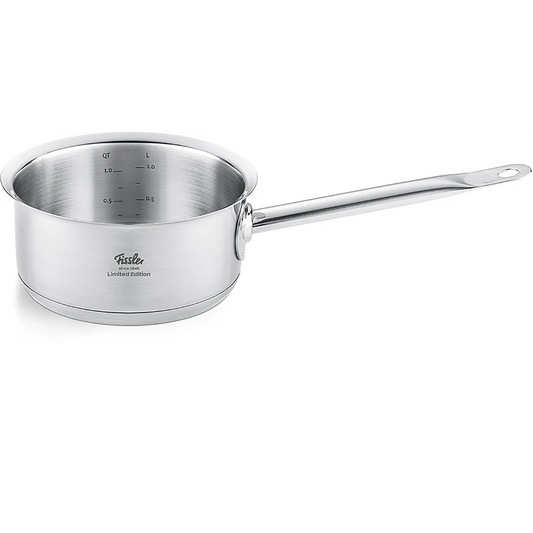 Das Fissler Topfset Original Profi 5-tlg. Retro Limited Edition verfügt über Messmarkierungen, einen langen Griff und hervorragende deutsche Handwerkskunst - Made in Germany.