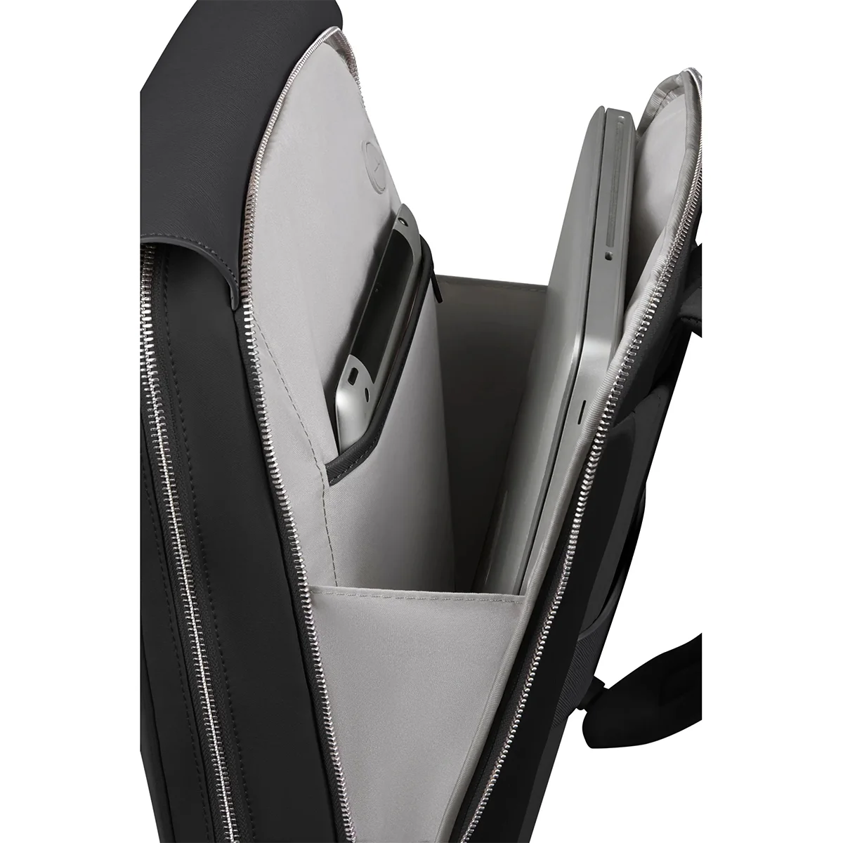 Geöffneter Samsonite Zalia 3.0 Rucksack - schwarz von Samsonite, mit einem Laptop und Tablet in separaten, gepolsterten Fächern vor weißem Hintergrund.