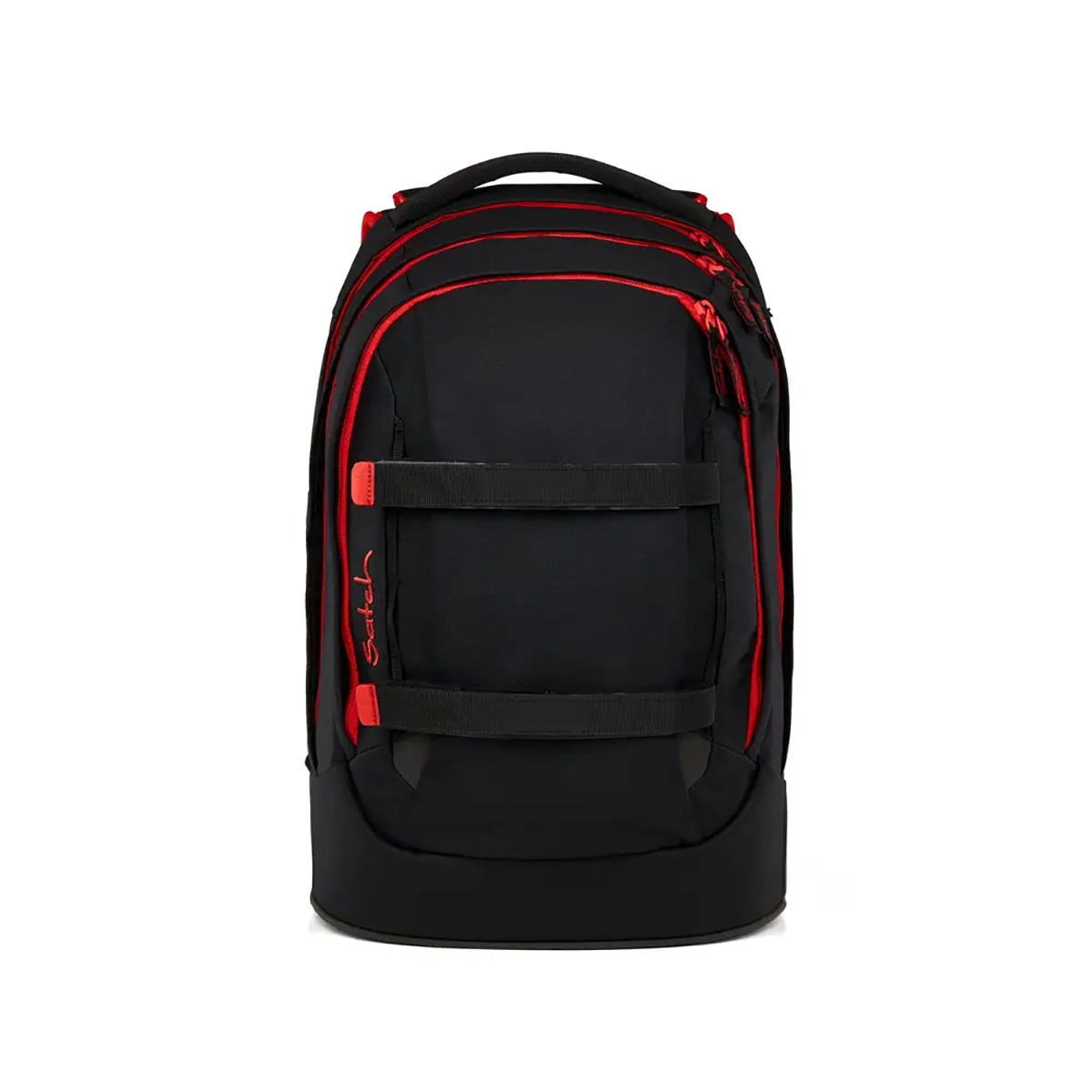 Der Satch Pack Schulranzen - Fire Phantom von Satch ist ein schwarzer Rucksack mit roten Akzenten, zwei horizontalen Riemen auf der Vorderseite und einem 30-Liter-Laptopfach - ideal für die Schule oder den täglichen Gebrauch.