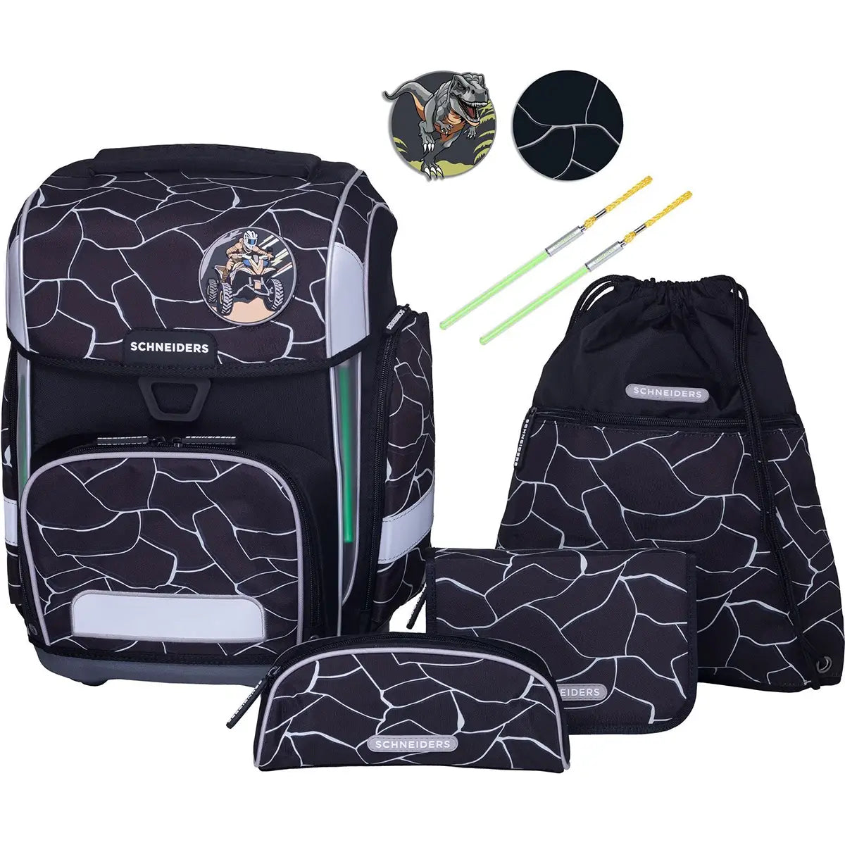 Schneiders Ergolite "Dark Hunter" 9-teiliges Schulranzen-Set in Schwarz-Weiß mit abstraktem Muster: ergonomische Ranzen, Lunchbag, Federmäppchen, Turnbeutel und zwei Stifte.