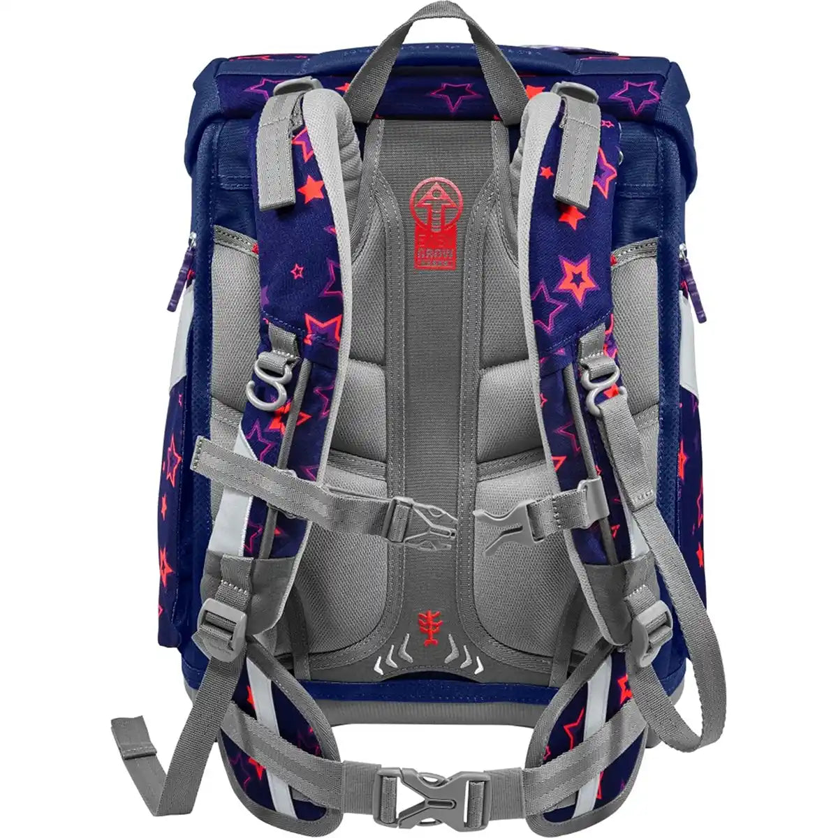 Der Step by Step Space Set Shine Pegasus Night Nuala ist ein marineblauer 20-Liter-Schulranzen mit verstellbaren grauen, gepolsterten Trägern, Brustschnalle, rotem und rosa Sternenmuster, ergonomisch gepolstertem Rückenteil mit Luftzirkulation und MAGIC MAGS Kompatibilität.