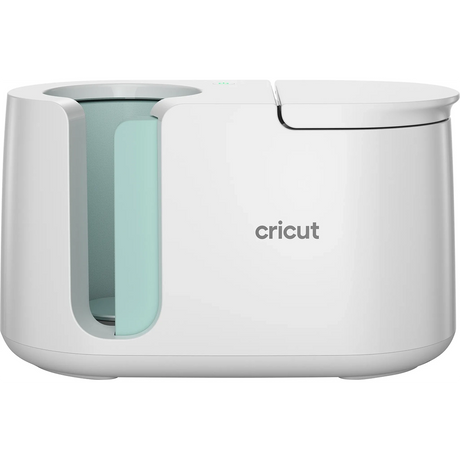 Die Cricut Mug Press Heizpresse in weiß von Cricut ist ideal für die Verwendung mit Ihrer Mug Press oder für die Herstellung von makellosen Sublimationstassen, mit einem schlanken Design und dem klassischen Cricut Logo.