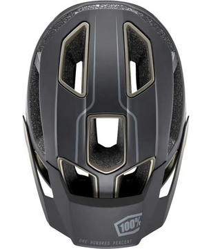 Draufsicht auf den 100% Altec Fidlock Radhelm in Schwarz (Größe S-M) mit mehreren Belüftungsöffnungen, 100% Branding auf der Vorderseite und einem sicheren Fidlock-Magnetverschluss.