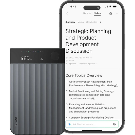 Das PLAUD Note Pro Diktiergerät – grau von PLAUD liegt neben einem Smartphone mit strategischen Besprechungsnotizen und eignet sich ideal für klare Sprachaufnahmen während wichtiger Gespräche.