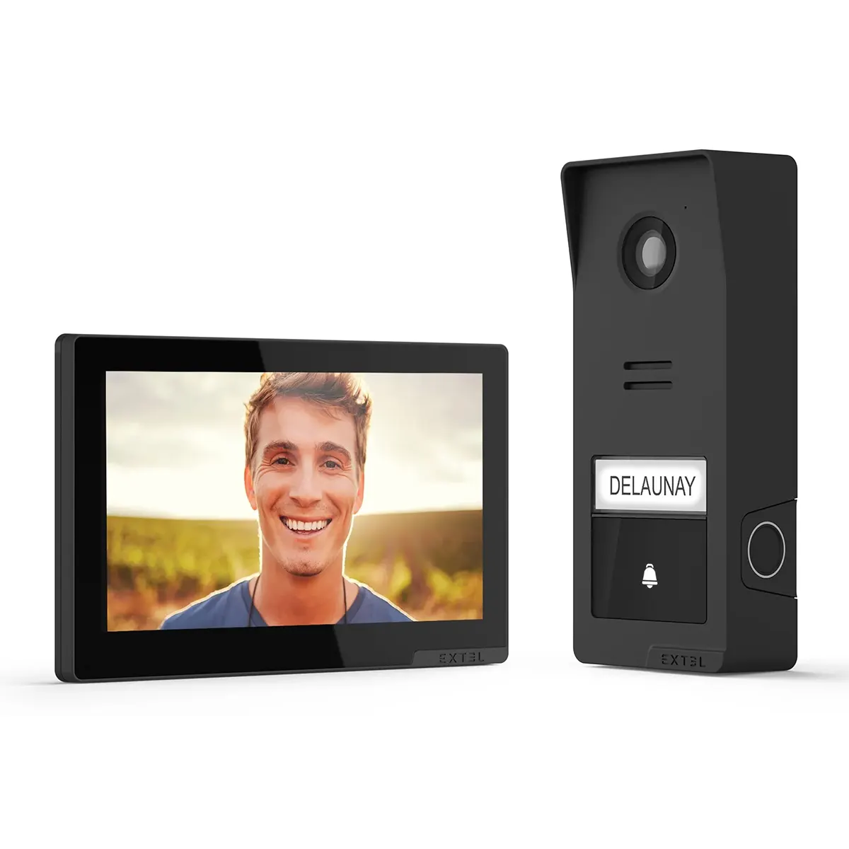Extel Wave 3 Video-Türsprechanlage – schwarz: Video-Türsprechanlage von Extel mit einem Bildschirm, auf dem ein lächelnder Mann zu sehen ist, sowie einer Außenkamera mit der Aufschrift DELAUNAY. Das System lässt sich optional um eine biometrische Zugangskontrolle per Fingerabdruckleser erweitern.