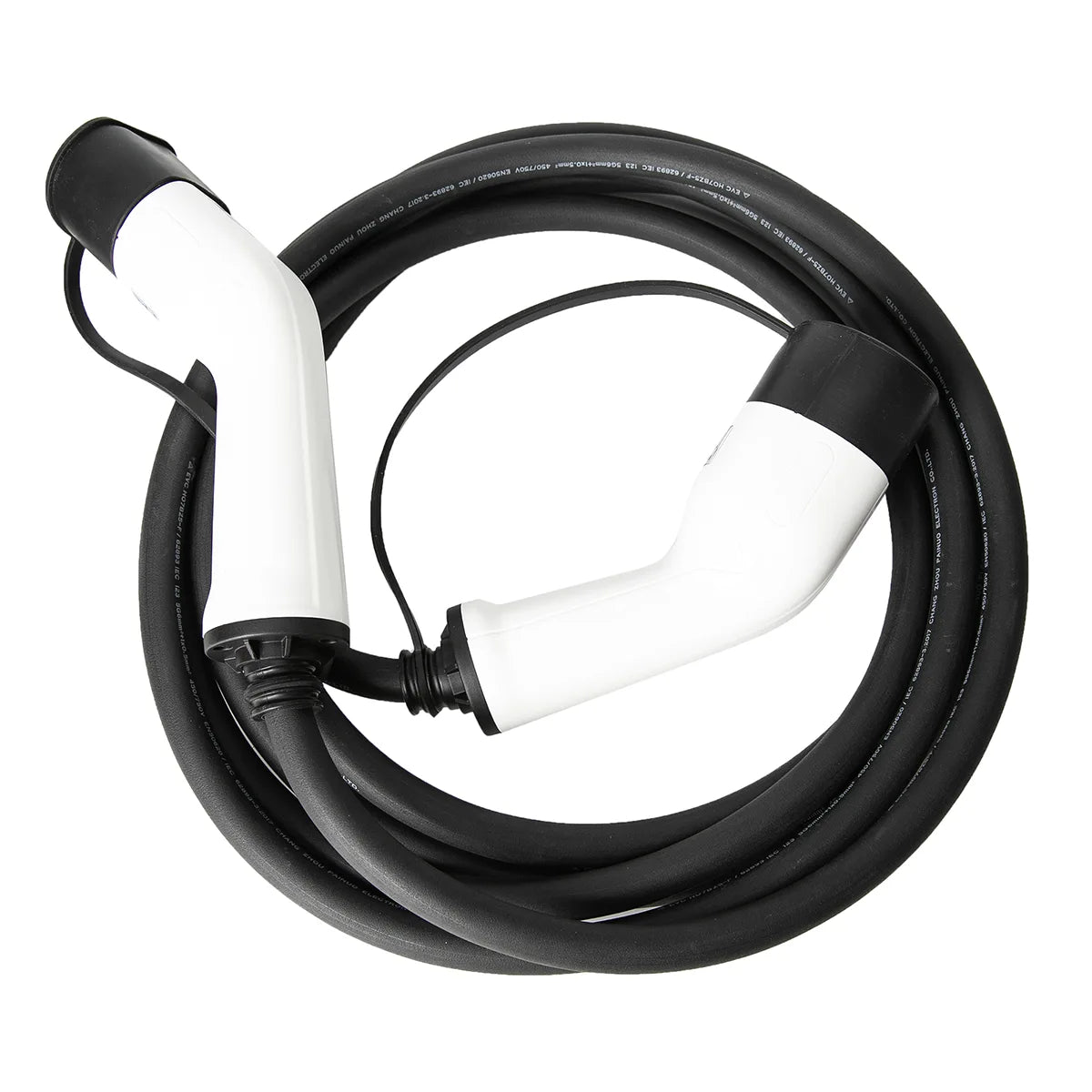 Das Norauto 32 A, 22 kW E-Ladekabel Typ - schwarz ist ein Spiralladekabel für Elektrofahrzeuge, mit schwarzen und weißen Steckern an jedem Ende.