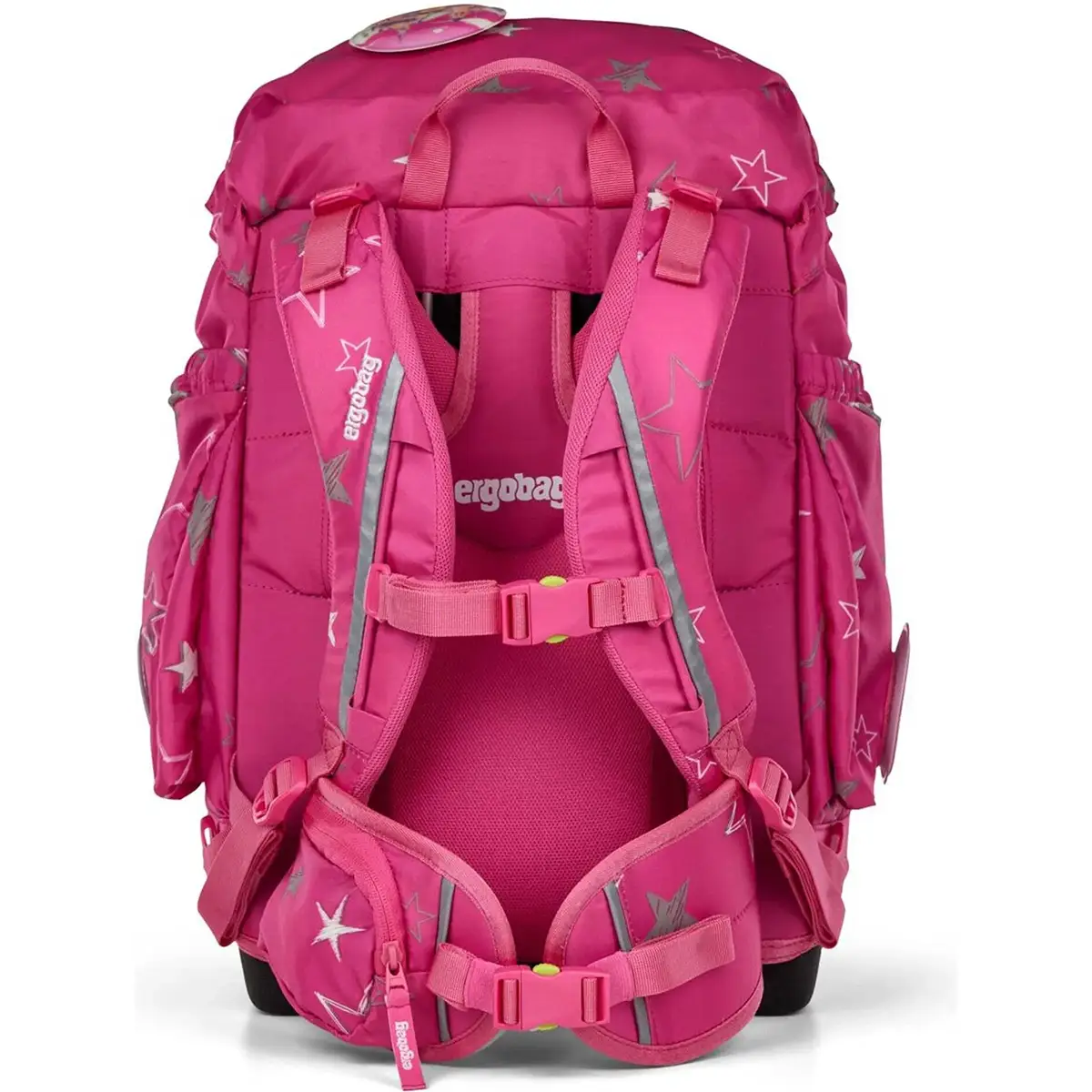 Der ergobag Ergobag Maxi Schulrucksack-Set 6tlg SternzauBär ist ein leuchtend pinker Schulrucksack für Kinder mit grauen Sternenmotiven und gepolsterten, verstellbaren Schultergurten.