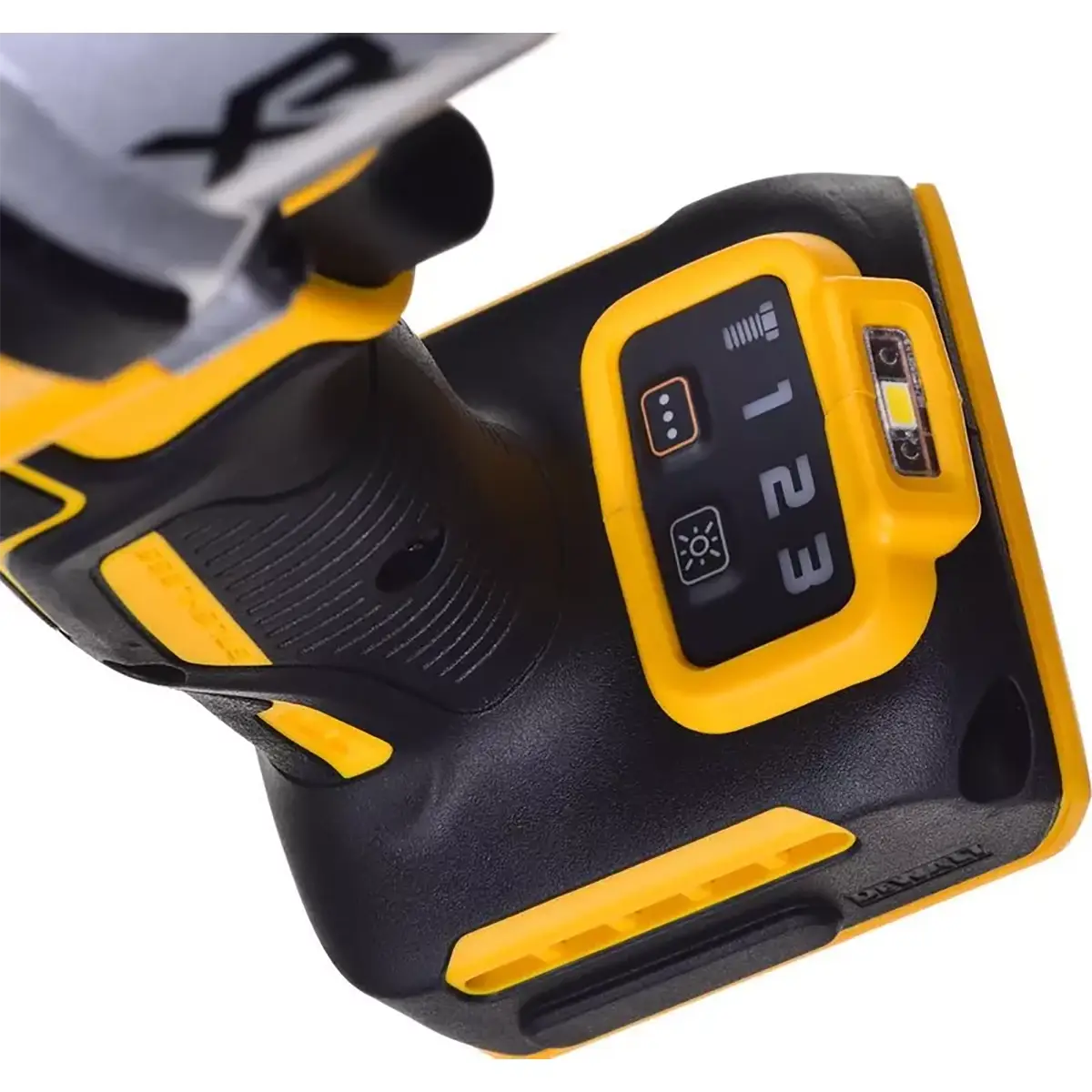 Die Nahaufnahme des DEWALT XR Akku-Schlagschraubers DCF900N zeigt das gelb-schwarze Bedienfeld mit nummerierten Drehzahlstufen und einem Spitzendrehmoment von 1.900 Nm.