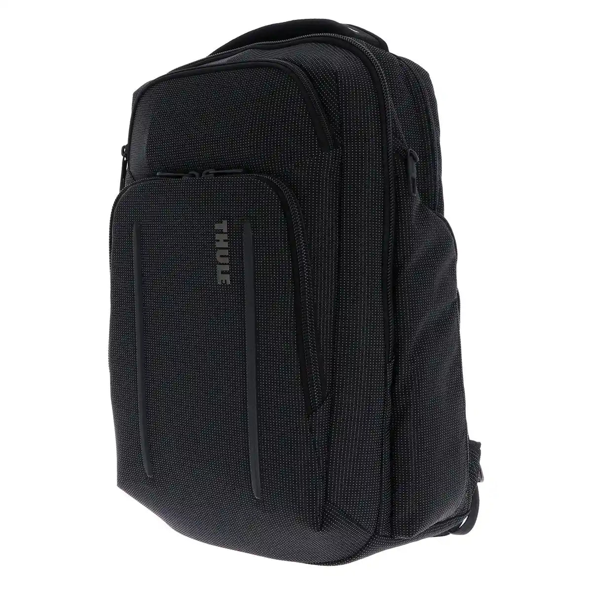 Der Thule Crossover 2 Rucksack 30L in Schwarz verfügt über mehrere Reißverschlussfächer, darunter ein SafeZone-Fach, und ist leicht schräg auf einem weißen Hintergrund abgebildet.