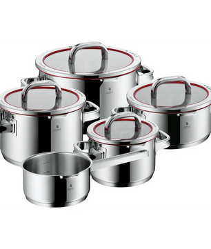 Das WMF Function 4 Kochtopf-Set (5-teilig) aus Edelstahl enthält vier Töpfe mit Glasdeckeln und einen Stieltopf, alle mit roten Randakzenten. Induktionsgeeignet, ideal für moderne Küchen.