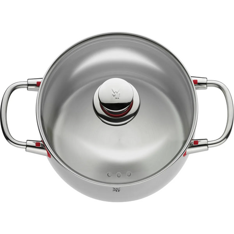Draufsicht auf das WMF Topf-Set Quality One 5-teilig mit Deckel und zwei Griffen, rote Akzente, aus Cromargan-Edelstahl - induktionsgeeignet.