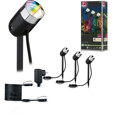 Abgebildet sind drei Paulmann Plug & Shine Basisset Außenleuchten in schwarz mit Netzteil, Verlängerungskabel und ZigBee Starterset-Verpackung von Paulmann.