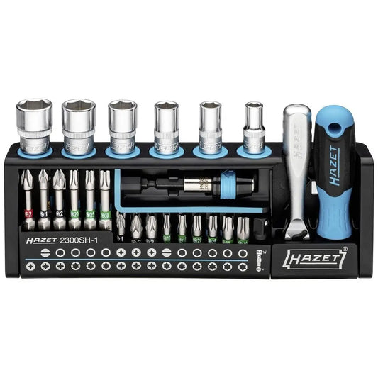 Das HAZET 2300SH-1 Bit-Set – blau von Hazet enthält Steckschlüsseleinsätze, Bits, eine Ratsche und einen Schraubendreher in einer eleganten blauen Aufbewahrungsschale – perfekt für jede Werkzeugsammlung.