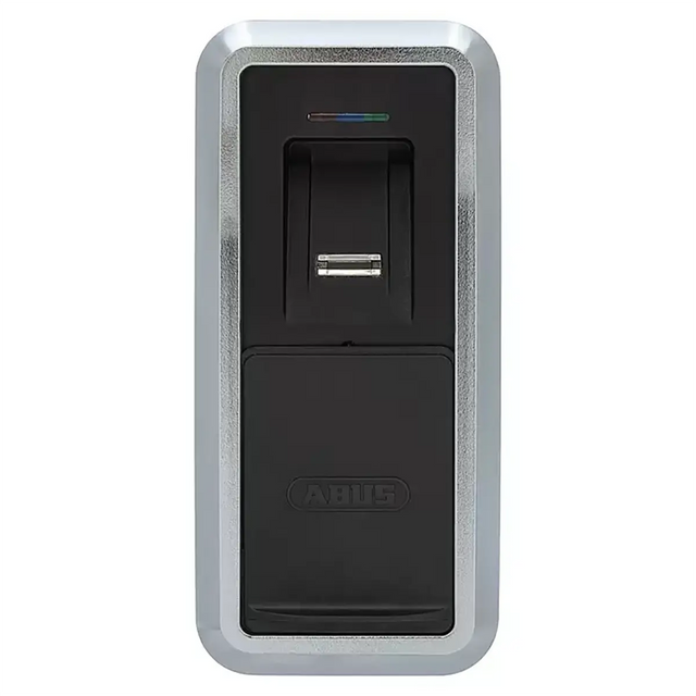 Der ABUS HomeTec Pro CFS3100 Bluetooth-Fingerscanner in Schwarz eignet sich ideal für den schlüssellosen Zugang und verfügt über eine kleine Leuchtanzeige; er ist mit dem ABUS HomeTec Pro-System kompatibel.