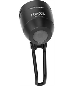 Busch & Müller IQ-XS Fernlicht Dynamoscheinwerfer in schwarz, Frontansicht, mit Fernlichtfunktion und Halterung.
