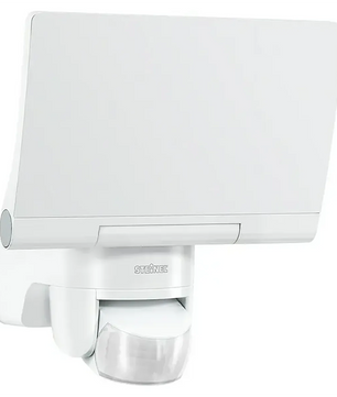 Steinel XLED home 2 S – weiß: Weißer, an der Wand montierter LED-Außenstrahler mit Bewegungsmelder und rechteckigem Flachpaneel.
