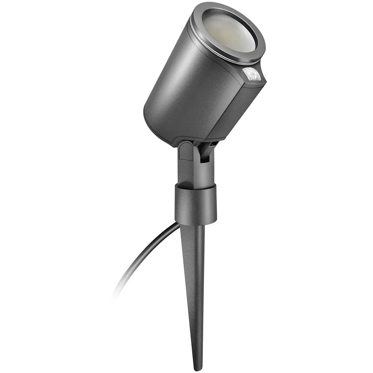 Schwarzer Außenstrahler mit spitz zulaufendem Erdspieß und integriertem Netzkabel, konzipiert für die Bodenmontage – ideal als LED-Bodenstrahler für den Garten oder als smarter Außenstrahler wie der Steinel STEINEL Spot Garden 24V.