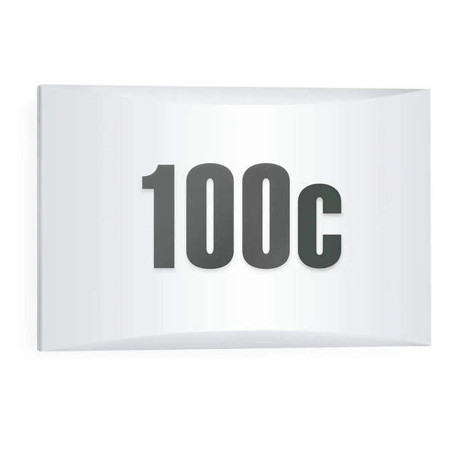 Weiße, rechteckige STEINEL LN 1 N LED-Außenleuchte – weiß von Steinel, mit auffälliger schwarzer „100c“-Beschriftung, die mittig auf einem beleuchteten Hausnummern-Motiv platziert ist und für bessere Sichtbarkeit sorgt. Ideal zur einfachen Erkennung, insbesondere in Kombination mit einem optionalen Dämmerungssensor oder als LED-Außenleuchte für die automatische Beleuchtung bei Einbruch der Dämmerung.