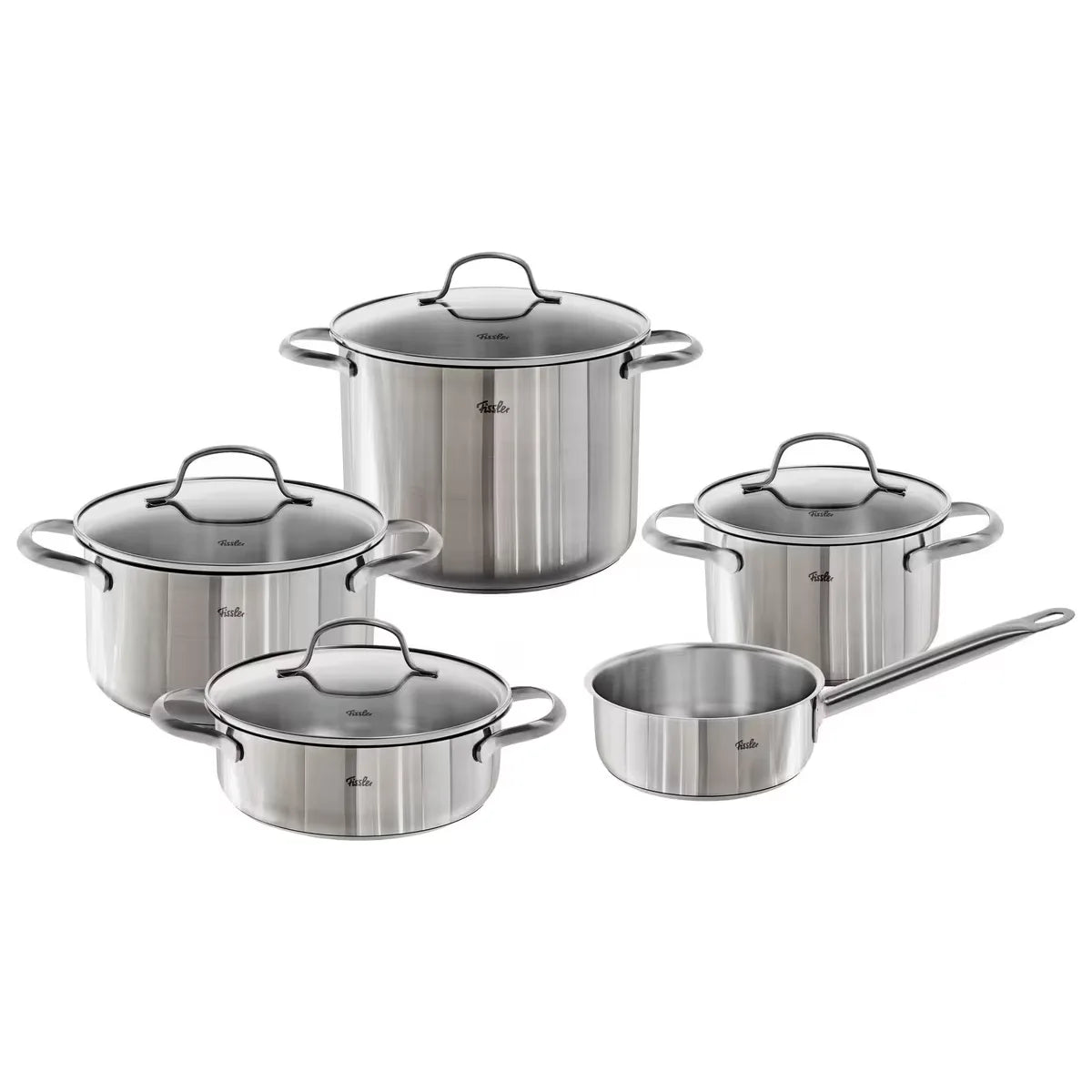 Fünf Fissler Kochtopfset TORONTO 5-teilig Edelstahl Töpfe mit Deckel, darunter eine Stielkasserolle, aus hochwertigem Edelstahl und induktionsgeeignet, angeordnet auf weißem Grund.