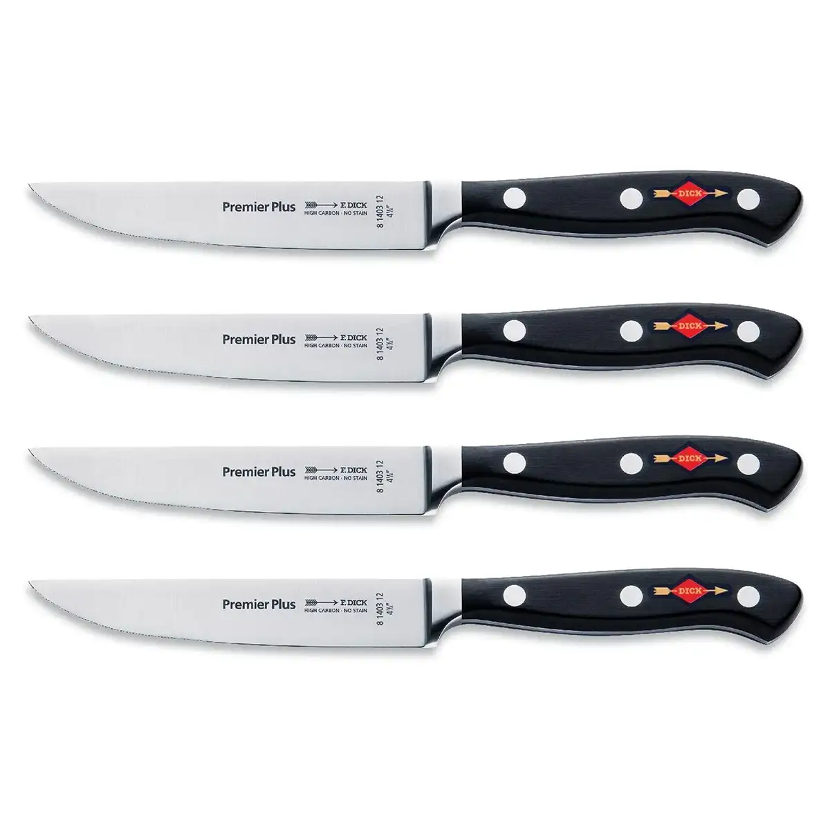 Vier identische Friedr.Dick F. DICK Premier Plus Steakmesser mit schwarzen Griffen und silbernen Klingen, horizontal auf weißem Hintergrund angeordnet.