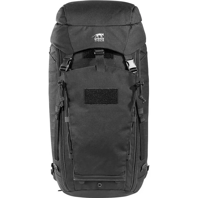 Rucksack „Tasmanian Tiger TT Modular Pack 45 Plus“ von Tasmanian in Schwarz, mit zahlreichen Riemen, Fächern und einem MOLLE-System für modulare Befestigungen, hier von vorne gesehen.