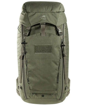 Der Rucksack „Tasmanian Tiger TT Modular Pack 45 Plus“ in Grün verfügt über zahlreiche Fächer, Reißverschlüsse, Schnallen und ein MOLLE-System – ideal für eine übersichtliche Aufbewahrung und vielseitigen taktischen Einsatz.