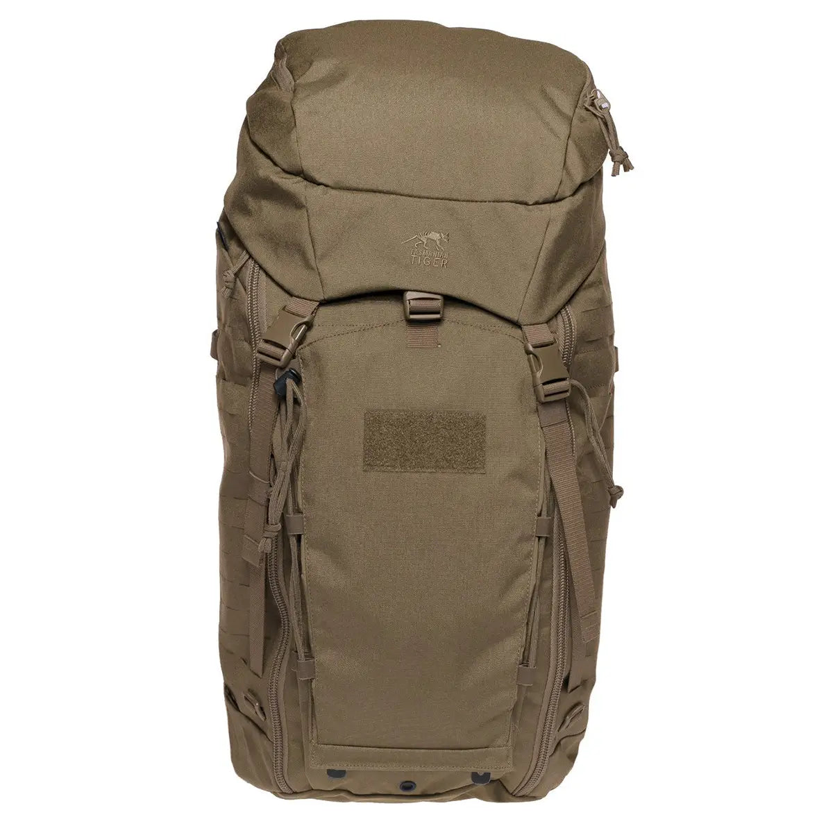 Der Rucksack „Tasmanian Tiger TT Modular Pack 45 Plus“ von Tasmanian ist ein großer brauner taktischer Rucksack mit zahlreichen Riemen, einer oberen Klappe und einem MOLLE-System, der aufrecht vor einem weißen Hintergrund abgebildet ist.