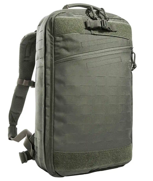 Der „Tasmanian Tiger Medic Assault Pack L MKII IRR“-Rucksack von Tasmanian ist ein grüner taktischer Rucksack mit gepolsterten Trägern, einer Fronttasche mit Reißverschluss und MOLLE-Gurtband – ideal, um medizinische Ausrüstung sicher und effizient zu transportieren.