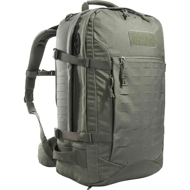 Der Rucksack „Tasmanian Tiger TT Mission Pack MKII IRR“ in Grau von Tasmanian verfügt über mehrere Reißverschlüsse, Tragegriffe und verstellbare Gurte – ideal für taktische Ausrüstung, abgebildet auf weißem Hintergrund.