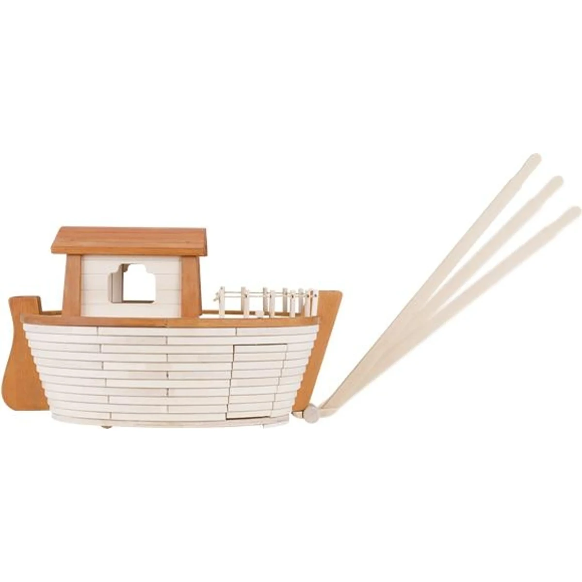 Das Holztiger 80600 Arche Noah von Holztiger ist ein naturbraunes Holzspielzeugboot mit Kajüte und Zaun, sowie drei Stäbchen auf der Rückseite - ideal für kreatives Spielen oder als einzigartiges hölzernes Mittelstück.