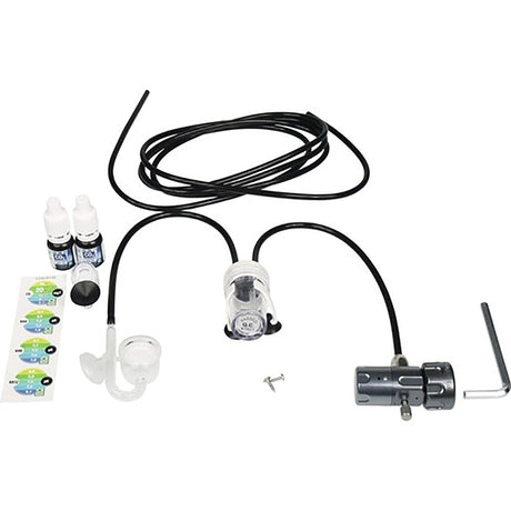 Die JBL PROFLORA CO2 BASIS SET V Düngeanlage von JBL in Schwarz enthält Schläuche, Flaschen, Werkzeuge und Zubehör für gesunde Süßwasser-Aquarienpflanzen - alles übersichtlich arrangiert vor weißem Hintergrund.