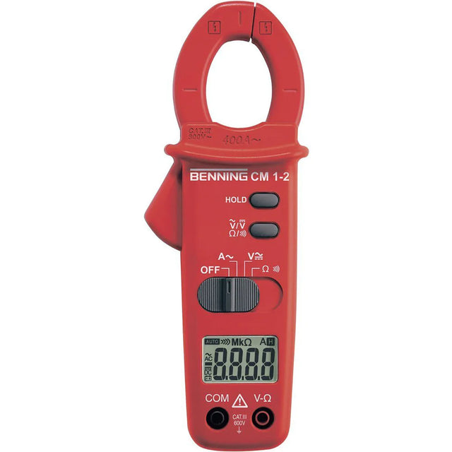 Das digitale Stromzangen-Multimeter Benning CM 1-2 – rot verfügt über ein Display, Tasten und Messspitzenanschlüsse und bietet professionellen Anwendern zuverlässige Strommessungen.