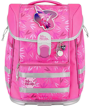 Das McNeill Biggy Schulranzen Set 5-teilig - Biggy Birdy zeichnet sich durch ein leuchtend pinkes Design mit Blattmustern, einer Vogelgrafik und reflektierenden silbernen Streifen aus - ideal für Kinder, die sowohl Stil als auch Sicherheit in ihrer Schulkleidung suchen.