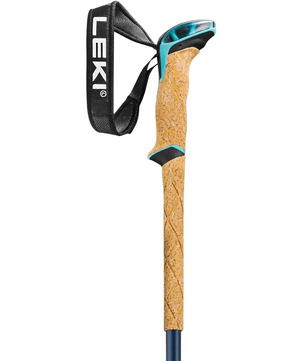 Die LEKI Bernina Lite 2 Skitourenstöcke in Blau verfügen über einen Aergon Air Compact Korkgriff und eine schwarze LEKI Schlaufe für mehr Komfort - ideal für Skitouren für Frauen.