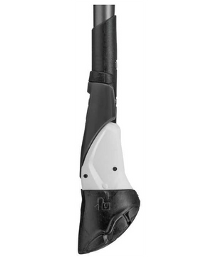 Eine Nahaufnahme der LEKI Smart Flash 100 Trekkingstöcke - grau zeigt eine schwarz-weiße, gelenkige Gummikrückenspitze, die mit LEKI Nordic Walking Stöcken und dem Trigger Shark System kompatibel ist.