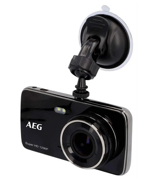 Die AEG DC2 Dashcam in Schwarz mit Saugnapfhalterung, ideal als Armaturenbrett-Videokamera, wird vor einem weißen Hintergrund gezeigt.