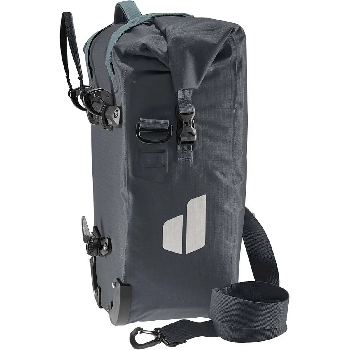 Die deuter DEUTER Weybridge 20 + 5 Single Hinterradtasche in grau ist eine dunkelgraue, wasserdichte Gepäckträger-Fahrradtasche mit reflektierendem Logo, schwarzen Schnallen und abnehmbarem Schultergurt.