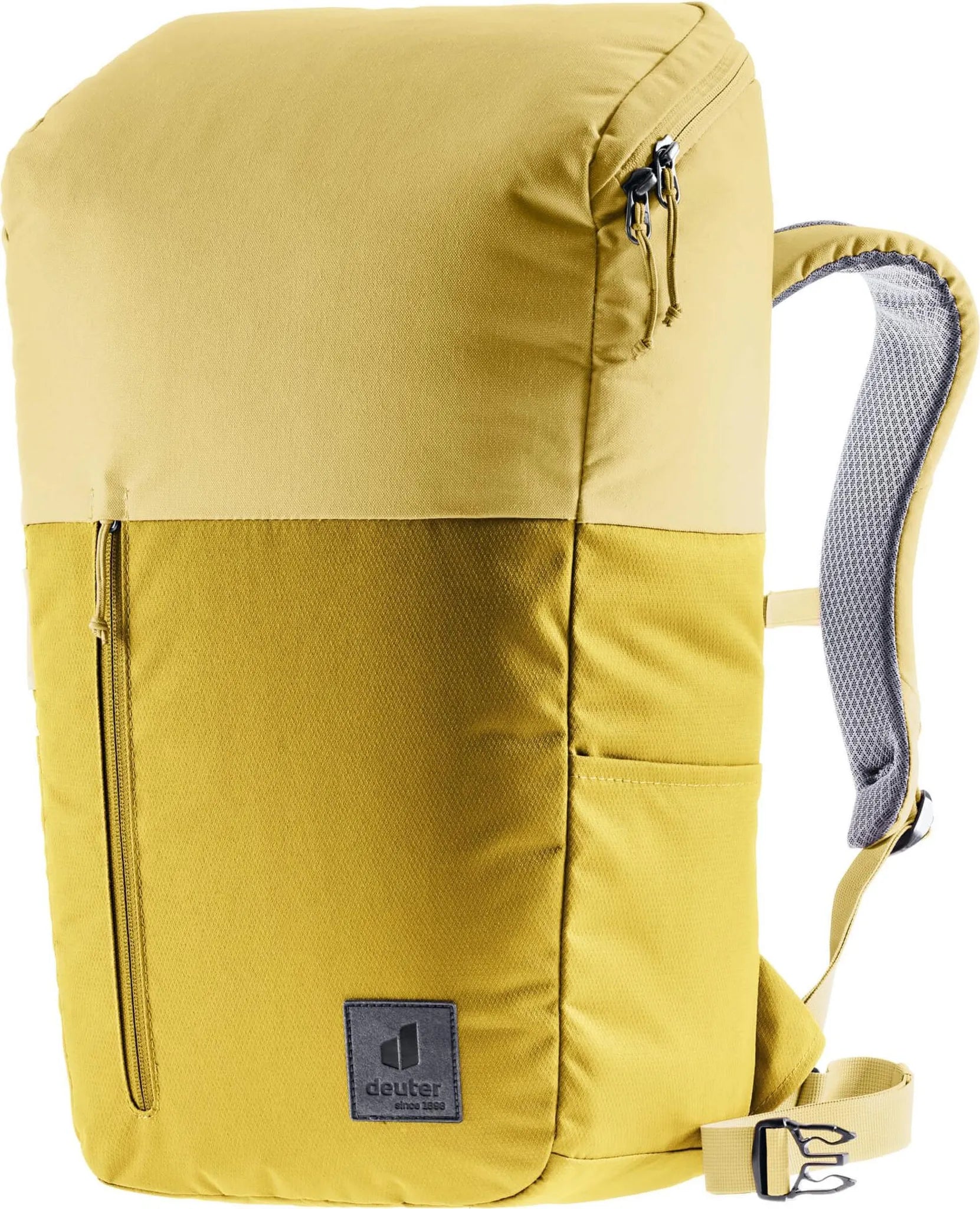 Der deuter DEUTER UP Stockholm Rucksack - gelb verfügt über eine Fronttasche mit Reißverschluss, Seitentaschen, gepolsterte Schultergurte und ein 15 Zoll Laptopfach auf weißem Grund.