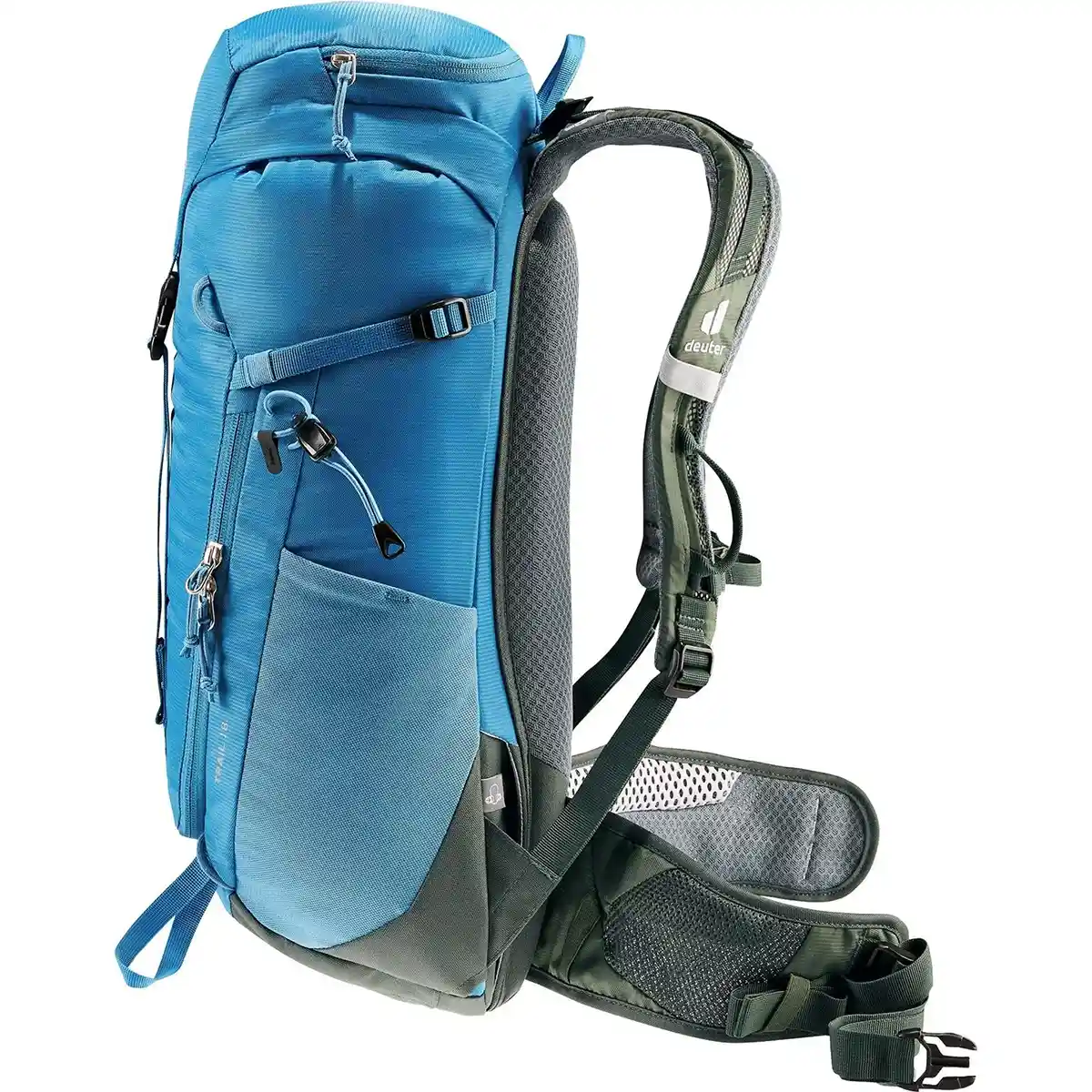 Der deuter DEUTER Trail 18 Wanderrucksack in blau ist mit gepolsterten Trägern, Seitentaschen und einem Hüftgurt - hier in der Seitenansicht - ideal für Ihr nächstes Outdoor-Abenteuer.