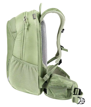 Der deuter Superbike 16 SL Bike Rucksack - grün verfügt über Seitentaschen, Netzpolsterung, verstellbare Schulter- und Hüftgurte und das Airstripes Rückensystem; im Profil dargestellt.