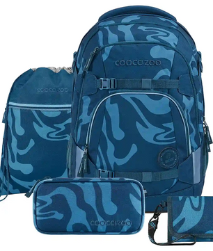 Das coocazoo MATE Schulrucksack-Set "Breaking Waves" von coocazoo besteht aus einem blauen Camouflage-Rucksack mit passendem Kordelzug, Federmäppchen und Portemonnaie - alles im gleichen Design für einen stylischen, ergonomischen Schulalltag.