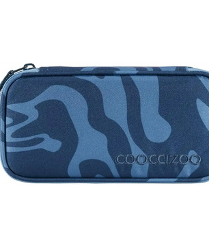 Rechteckiges blaues Camouflage-Reißverschlussmäppchen mit coocazoo-Logo, ideal passend zu deinem coocazoo MATE Schulrucksack-Set "Breaking Waves".
