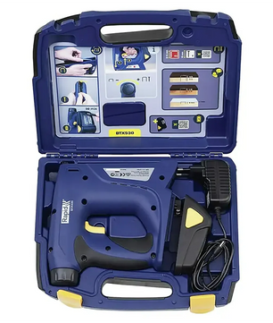 RAPID Rapid BTX 530 Akkutacker – blaues Elektrotacker-Set im Koffer, inklusive Feindrahtklammern Typ 53, Ladegerät und bebilderter Anleitung im Deckel.
