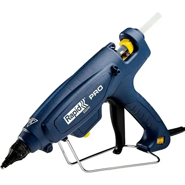 Die RAPID PRO EG340 Heißklebepistole in Blau mit Ständer, ergonomischem Abzug und rückseitiger Ladung für 12-mm-Klebesticks.