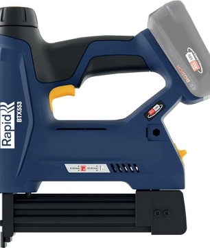 Der RAPID Rapid BTX553 Akku-Tacker in blau und schwarz mit grauem Akkupack und gelbem Abzug-ideal für jeden Heimwerker, der einen effizienten kabellosen Nagler sucht.