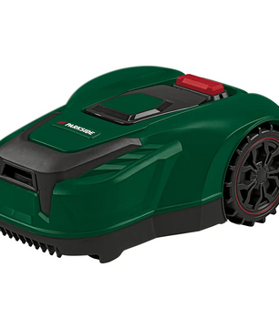 Eine Vorderansicht des PARKSIDE Smart PAMRS 1000 A1 Mähroboters in Grün mit schwarzen Rädern und einem roten Knopf auf der Oberseite zeigt die Smart-App-Steuerung für eine bequeme und automatische Rasenpflege.