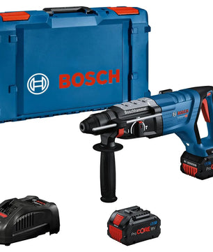 Der Bosch Professional GBH 18V-28 D Akku-Bohrhammer in blau von Bosch kommt mit SDS-plus, einem Koffer, zwei Akkus und einem Ladegerät.